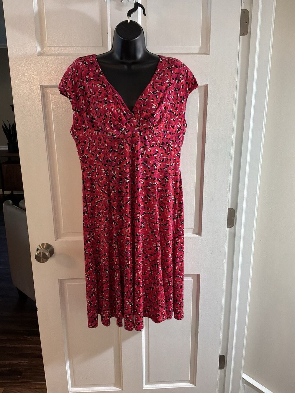 Ladies Jones New York Dress Size 16